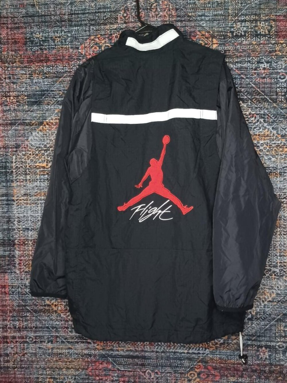Vintage Jordan mens black BIG JUMPMAN LOGO windbreaker pullover L